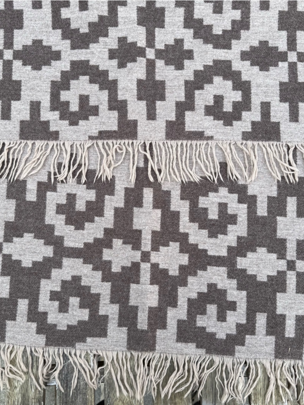 Pendleton wool wrap - Picture 4 of 5